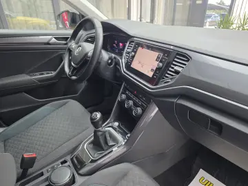 Volkswagen T-Roc 1.6 TDI IQ.DRIVE   ‘’R-Line”
