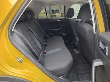 Volkswagen T-Roc 1.6 TDI IQ.DRIVE   ‘’R-Line”