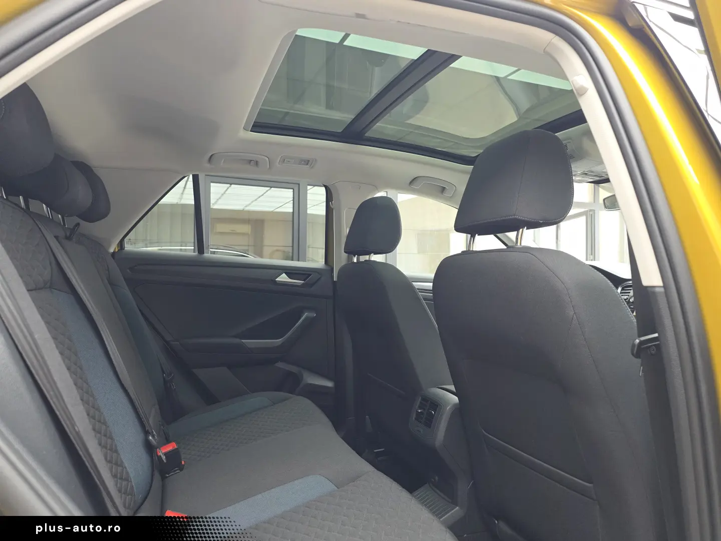 Volkswagen T-Roc 1.6 TDI IQ.DRIVE   ‘’R-Line”