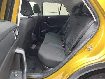 Volkswagen T-Roc 1.6 TDI IQ.DRIVE   ‘’R-Line”