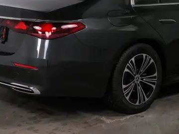 MERCEDES-BENZ E 220 d Avantgarde 360  MEMORY Digital&hellip;