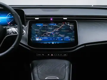 MERCEDES-BENZ E 220 d Avantgarde 360  MEMORY Digital&hellip;