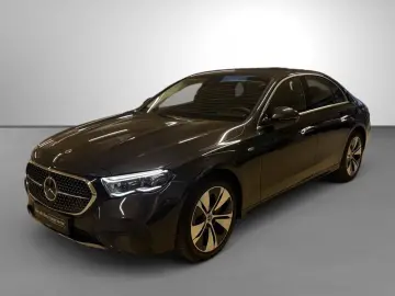 MERCEDES-BENZ E 300 e Avantgarde Distronic AHK Digital Light