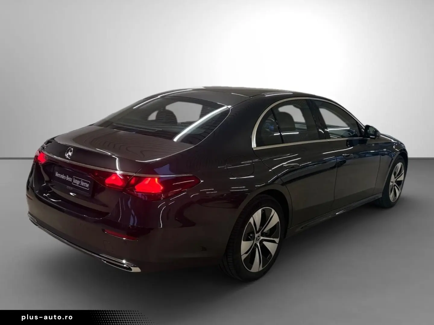 MERCEDES-BENZ E 300 e Avantgarde Distronic AHK Digital Light