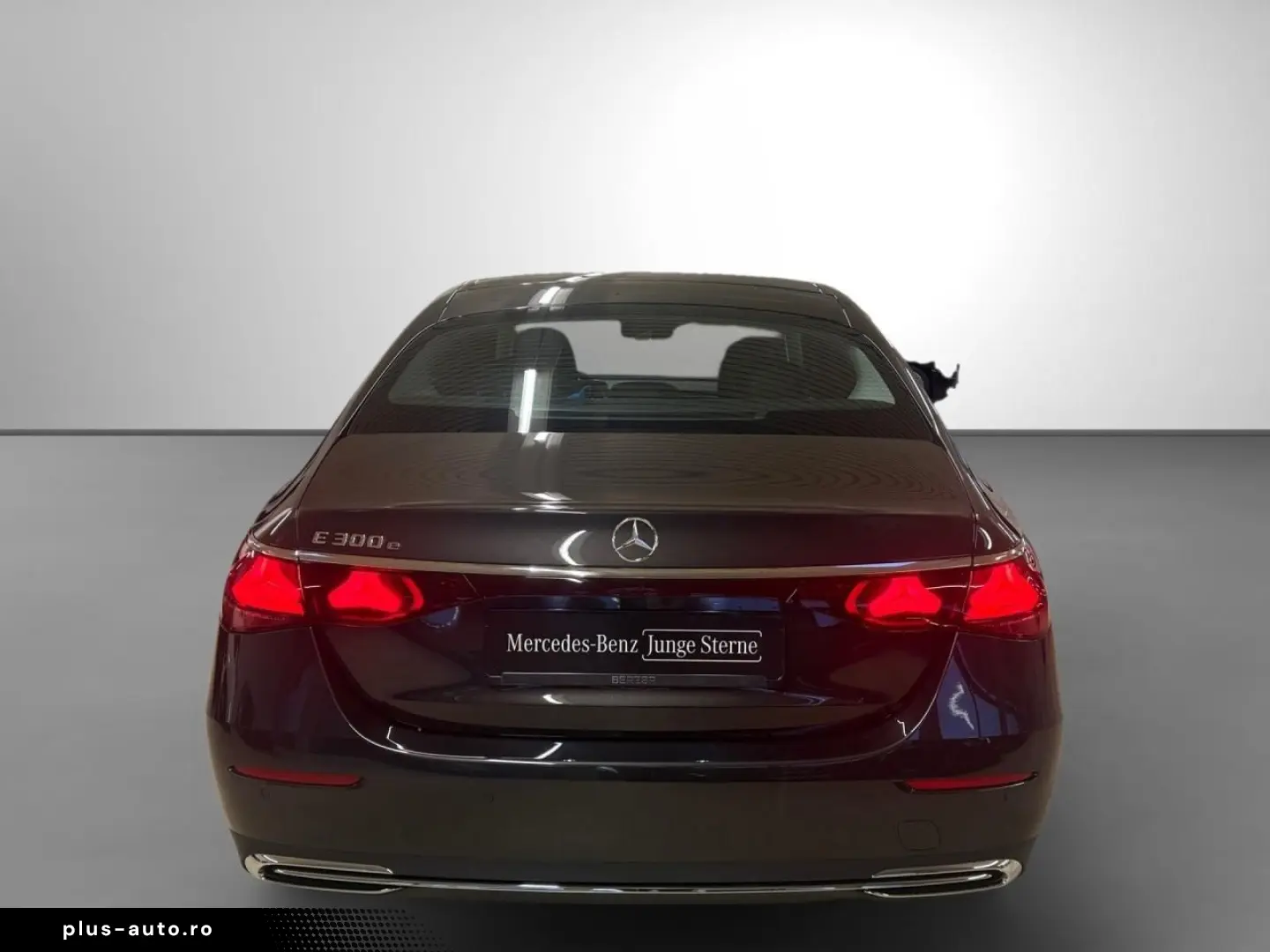 MERCEDES-BENZ E 300 e Avantgarde Distronic AHK Digital Light