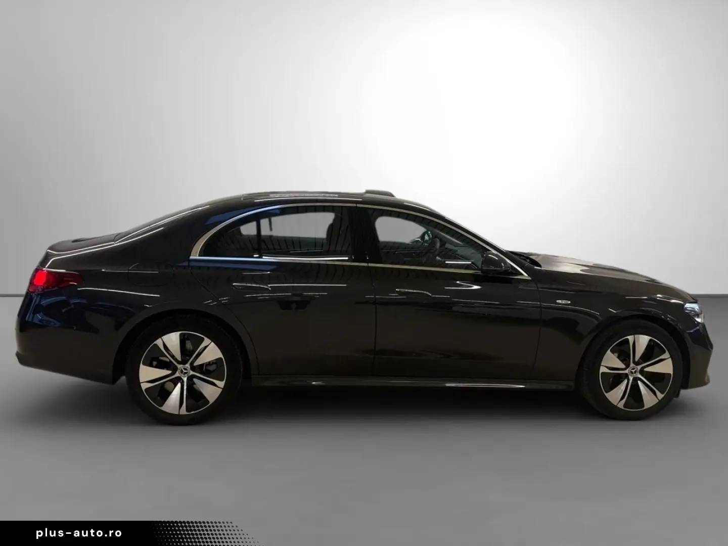 MERCEDES-BENZ E 300 e Avantgarde Distronic AHK Digital Light