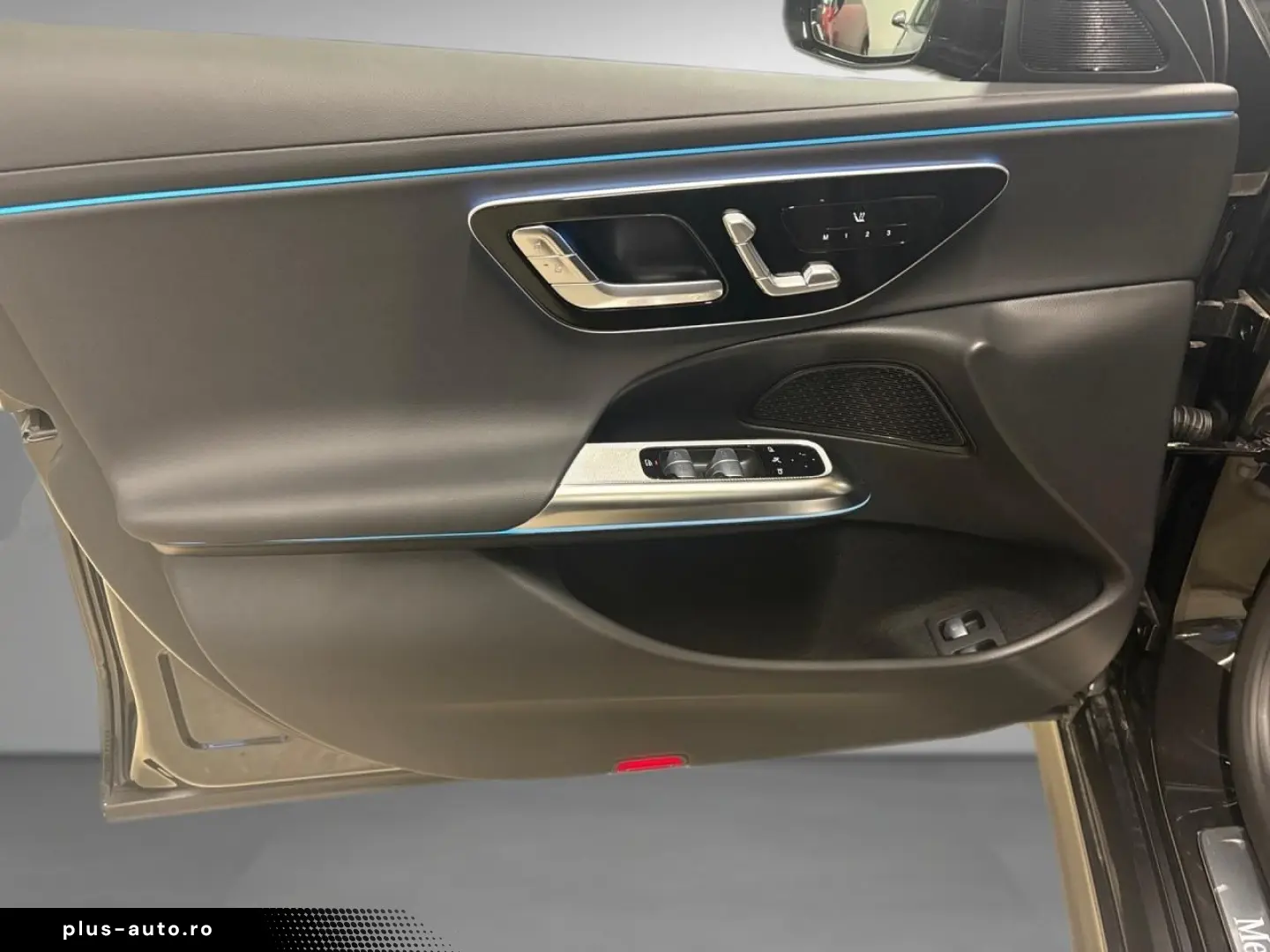 MERCEDES-BENZ E 300 e Avantgarde Distronic AHK Digital Light