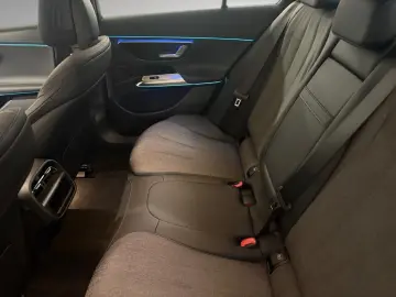 MERCEDES-BENZ E 300 e Avantgarde Distronic AHK Digital Light
