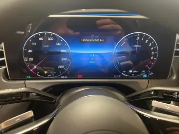 MERCEDES-BENZ E 300 e Avantgarde Distronic AHK Digital Light