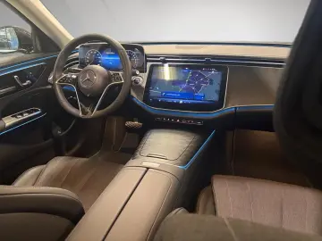 MERCEDES-BENZ E 300 e Avantgarde Distronic AHK Digital Light