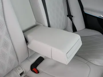 MERCEDES-BENZ E 220 d AMG Night Leder Sitzklima Airm&hellip;