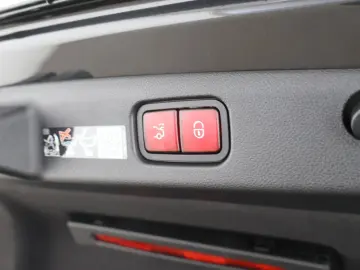 MERCEDES-BENZ E 220 d AMG Night Leder Sitzklima Airm&hellip;