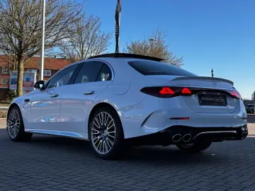 MERCEDES-BENZ E 53 AMG 4M  Hybrid Pano Sitzklima HUD 20 Zoll
