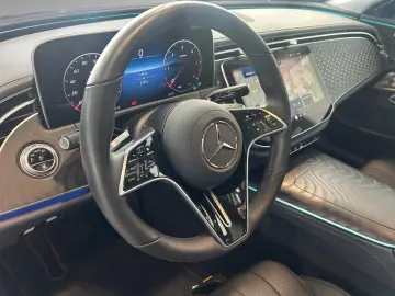 MERCEDES-BENZ E 450 d 4M Exclusive Pano Massage Sitz&hellip;