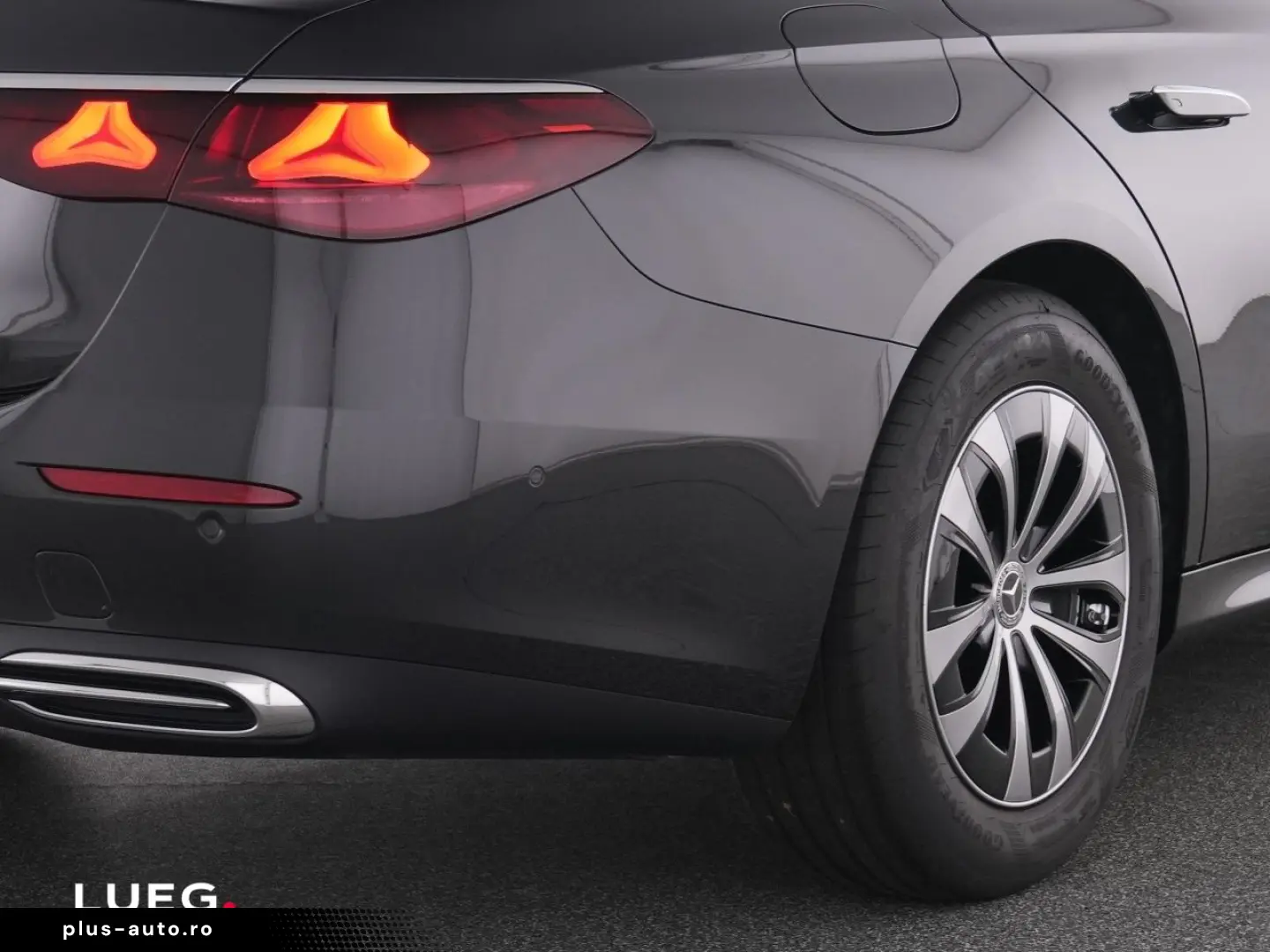 MERCEDES-BENZ E 200 Avantgarde NavPrem LED KeyG Dist&hellip;