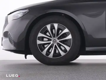 MERCEDES-BENZ E 200 Avantgarde NavPrem LED KeyG Dist&hellip;