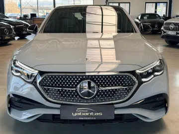 MERCEDES-BENZ E 300 de AMG Line Premium Plus Pano Ni&hellip;