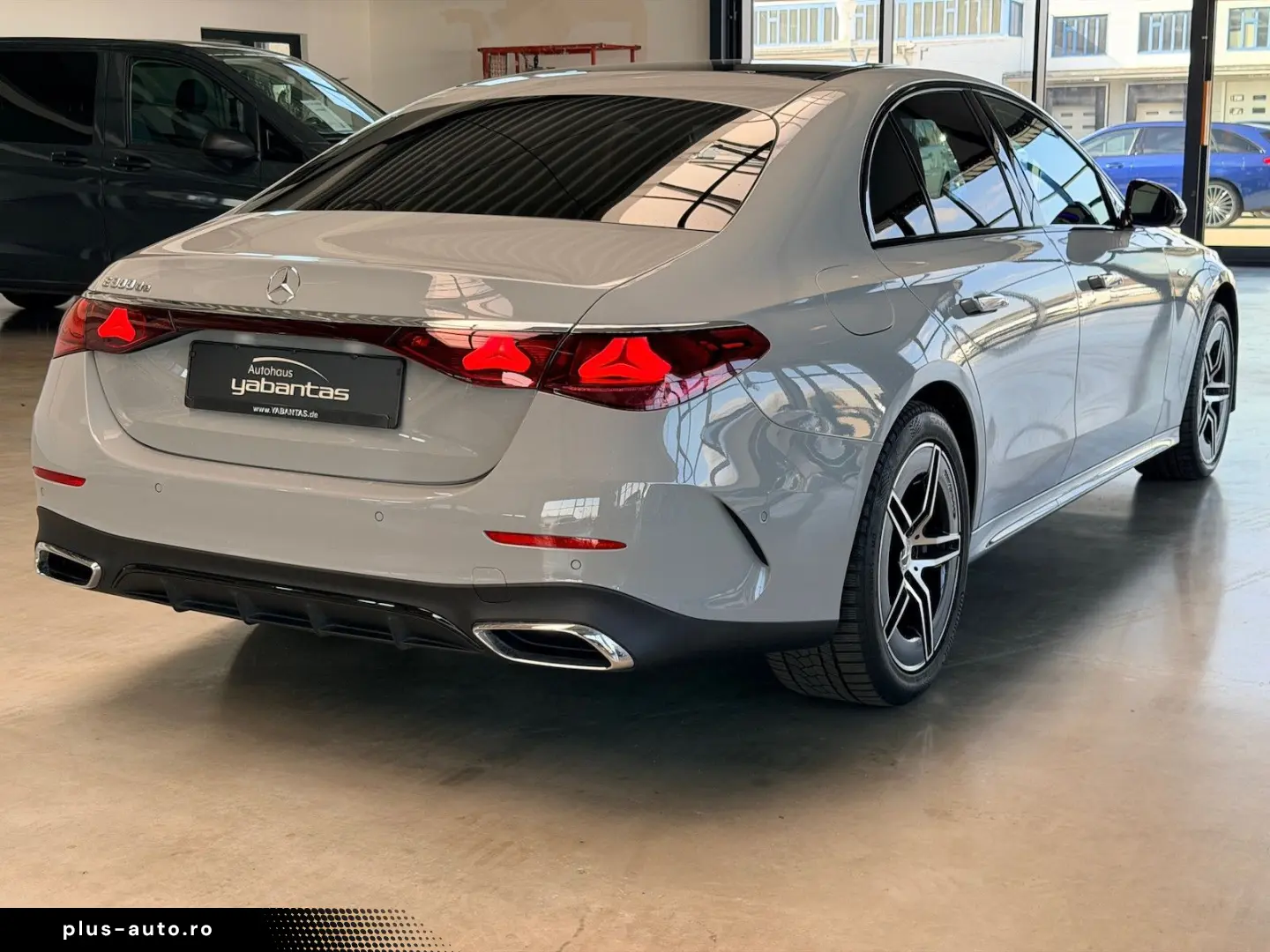 MERCEDES-BENZ E 300 de AMG Line Premium Plus Pano Ni&hellip;