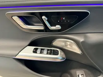 MERCEDES-BENZ E 300 de AMG Line Premium Plus Pano Ni&hellip;