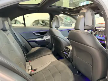 MERCEDES-BENZ E 300 de AMG Line Premium Plus Pano Ni&hellip;