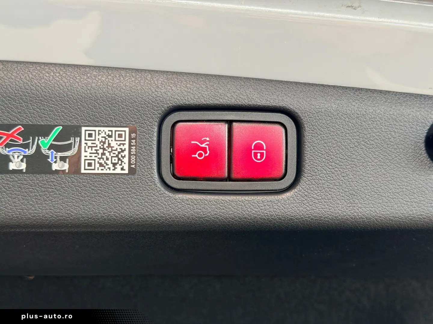 MERCEDES-BENZ E 300 de AMG Line Premium Plus Pano Ni&hellip;