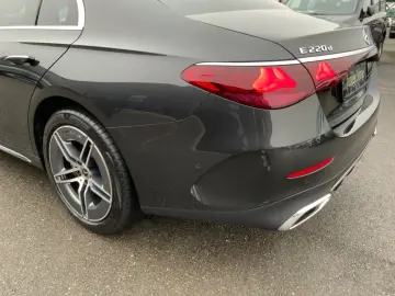 MERCEDES-BENZ E 220 d AMG AMBIENTE DISTRO MEMORY MBU&hellip;