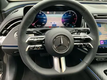 MERCEDES-BENZ E 220 d AMG AMBIENTE DISTRO MEMORY MBU&hellip;