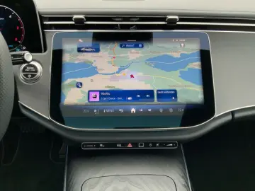 MERCEDES-BENZ E 220 d AMG AMBIENTE DISTRO MEMORY MBU&hellip;