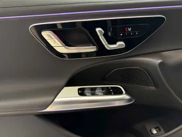 MERCEDES-BENZ E 300 de AMG NIGHT Digital Light Pano &hellip;