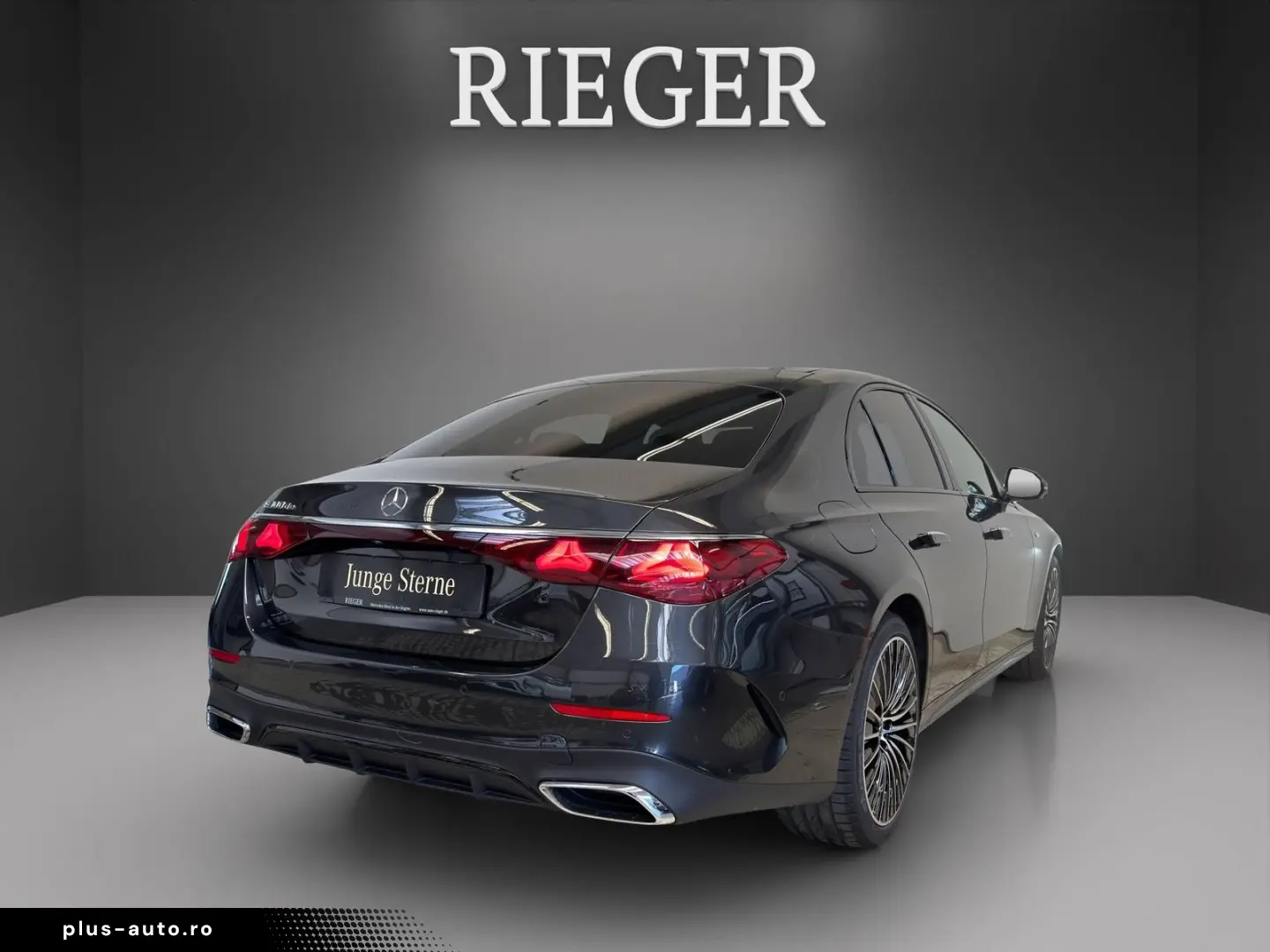 MERCEDES-BENZ E 300 de AMG NIGHT Digital Light Pano &hellip;