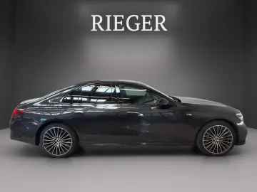 MERCEDES-BENZ E 300 de AMG NIGHT Digital Light Pano &hellip;