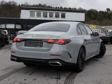 MERCEDES-BENZ E 300 e AMG-Sport LED Cam Burm Night D&hellip;