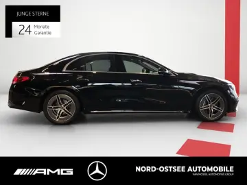 MERCEDES-BENZ E 220 d AMG AHK SHZ LED MBUX KLIMA