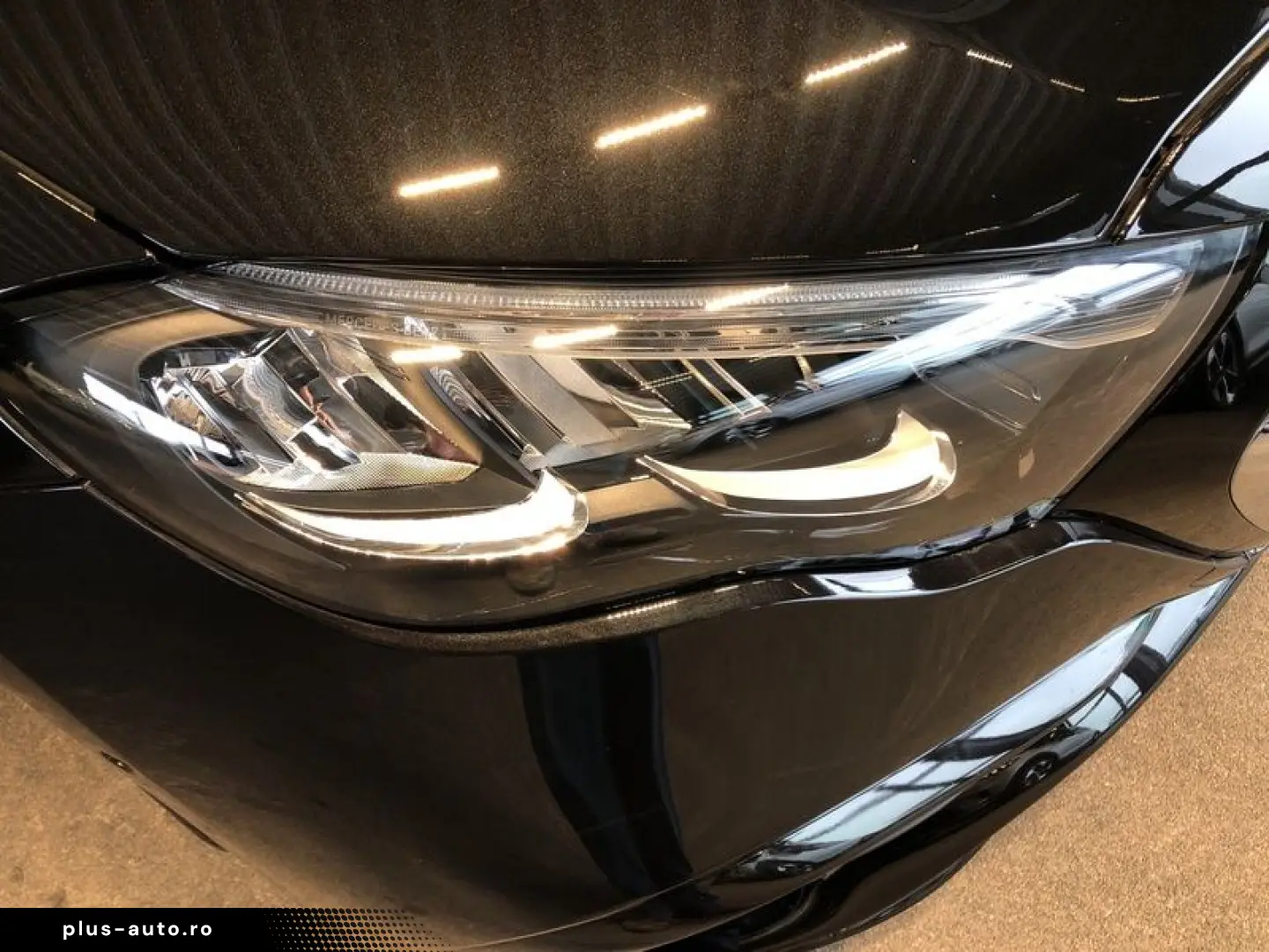 MERCEDES-BENZ E 220 d AMG AHK SHZ LED MBUX KLIMA