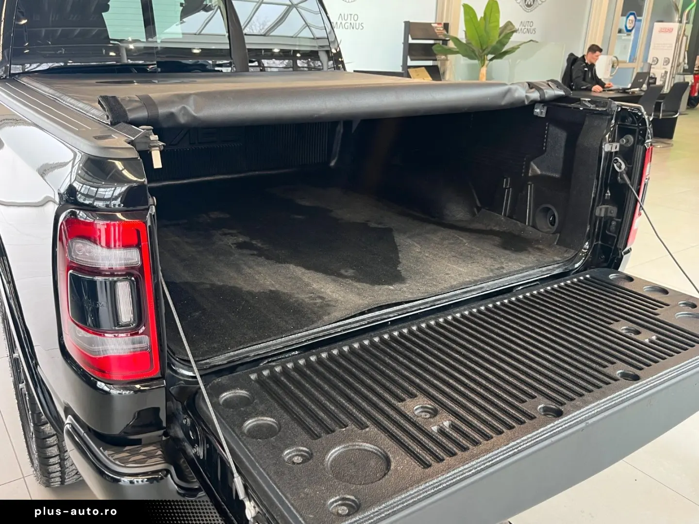 DODGE RAM 1500 Laramie Night  Navi AHK LPG Pano