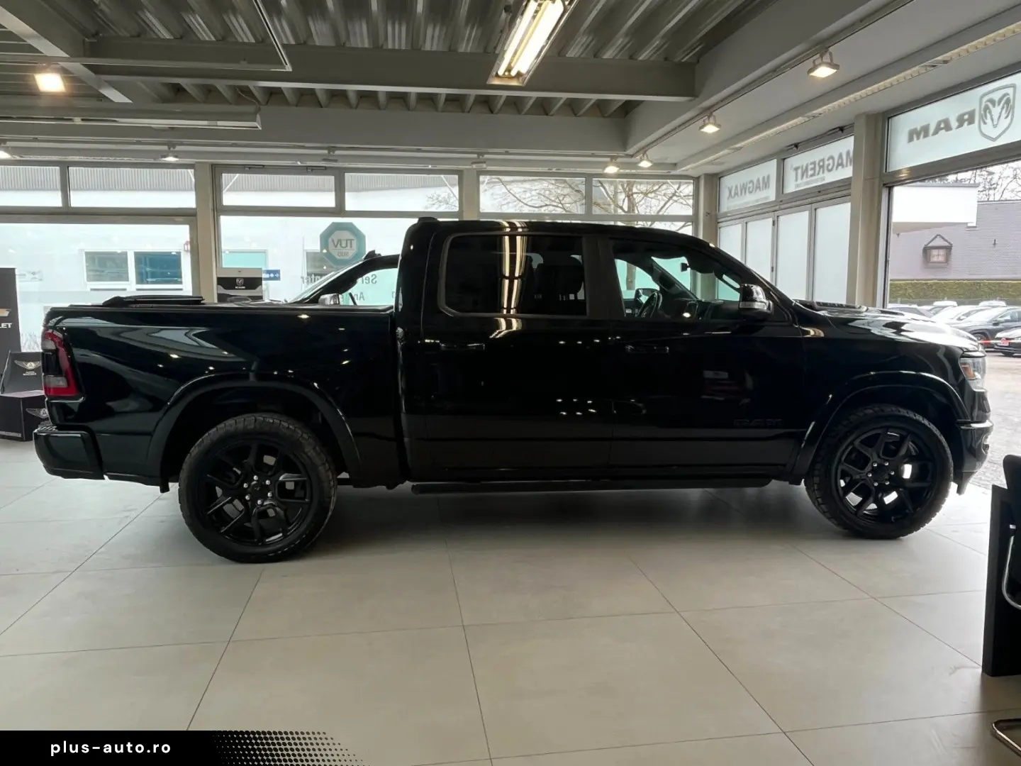 DODGE RAM 1500 Laramie Night  Navi AHK LPG Pano