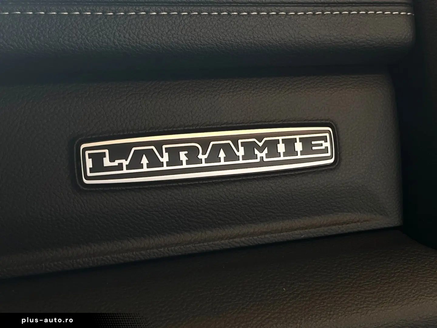 DODGE RAM 1500 Laramie Night  Navi AHK LPG Pano