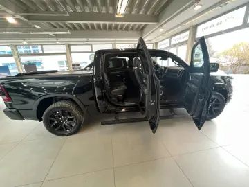 DODGE RAM 1500 Laramie Night  Navi AHK LPG Pano