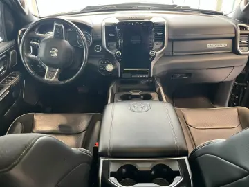 DODGE RAM 1500 Laramie Night  Navi AHK LPG Pano