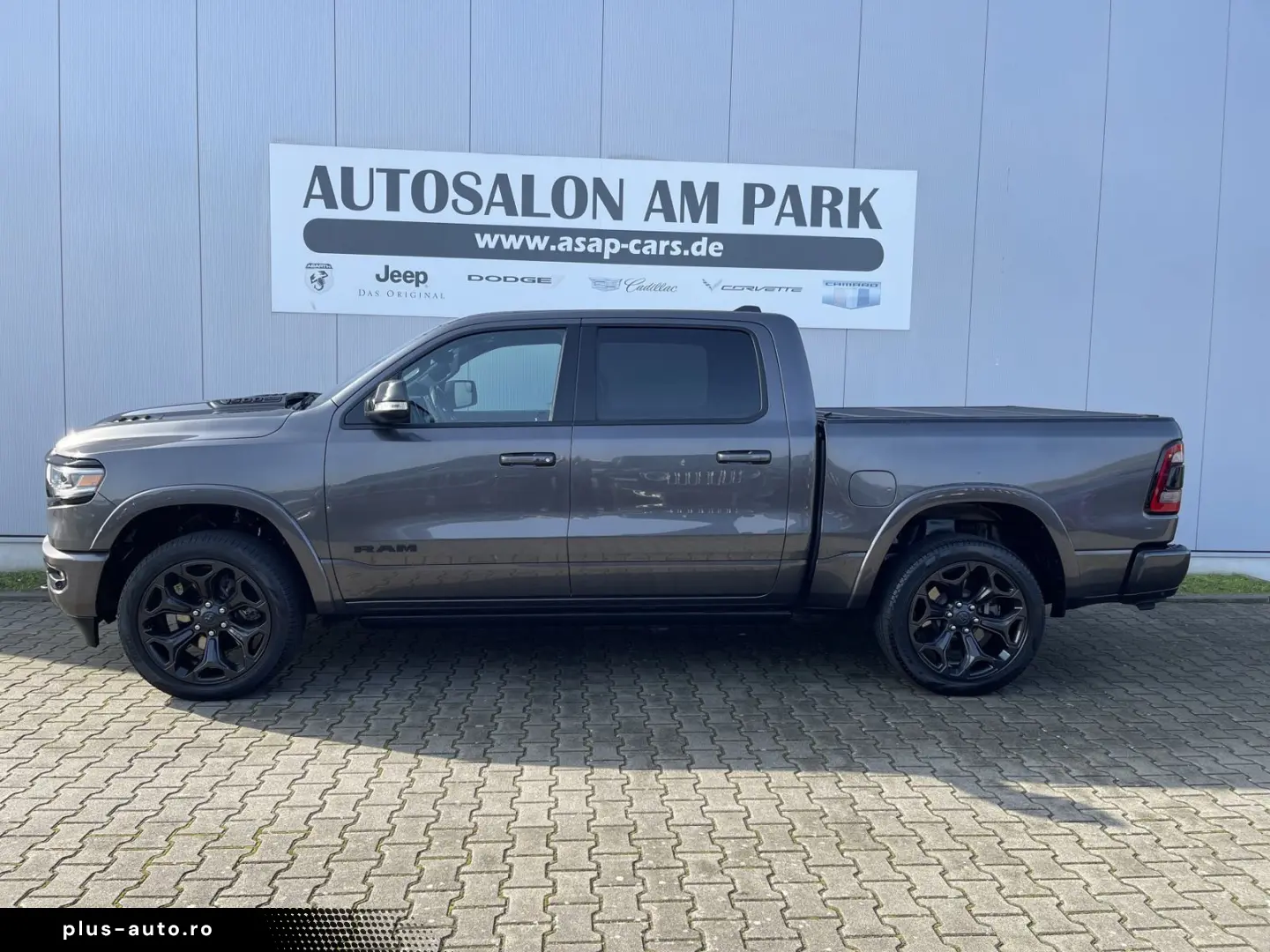 DODGE RAM 1500 Crew Cab Limited Night 5.7V8   GRAIL