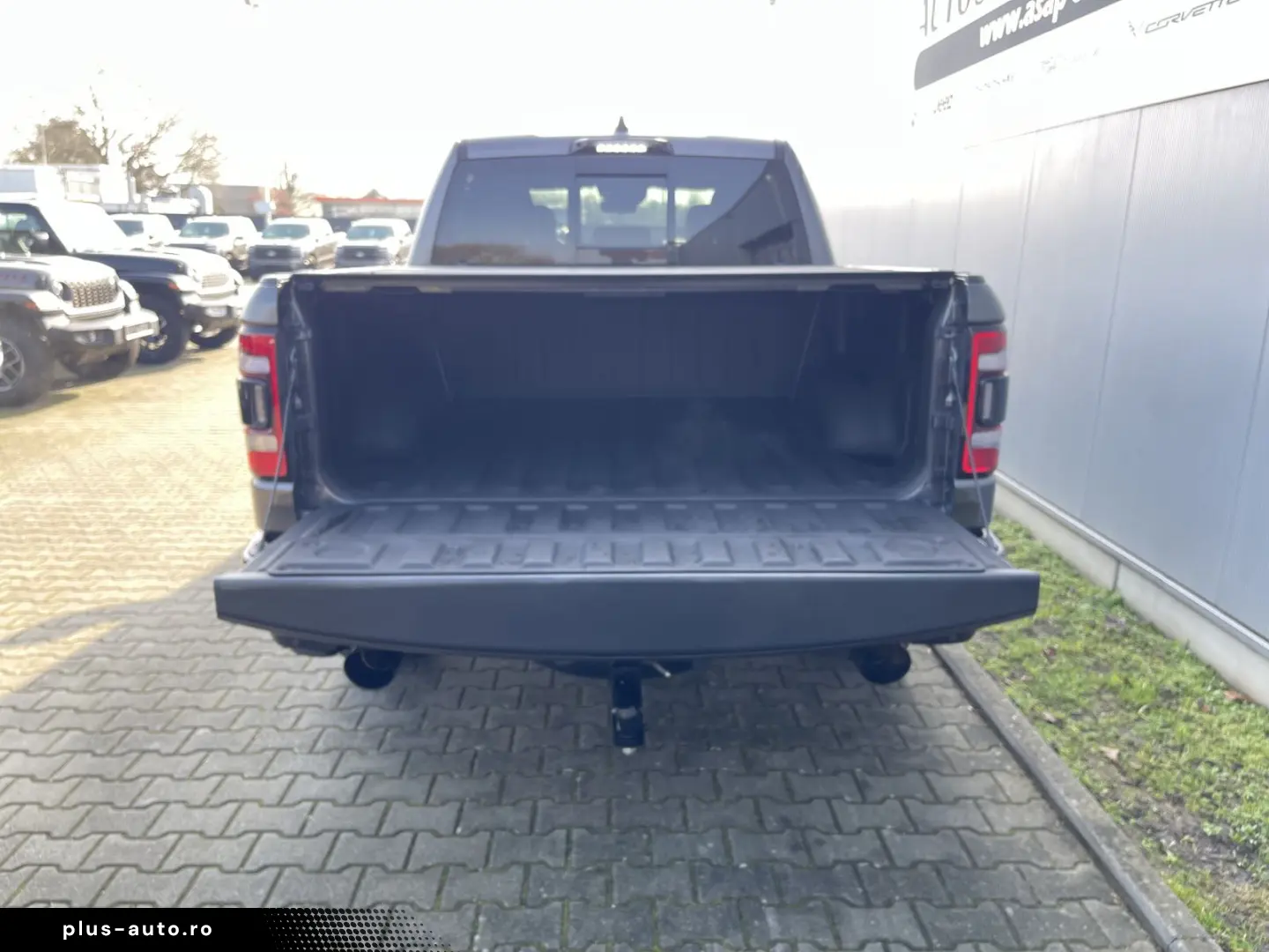 DODGE RAM 1500 Crew Cab Limited Night 5.7V8   GRAIL