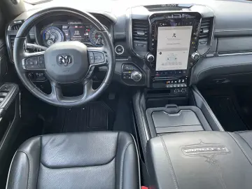 DODGE RAM 1500 Crew Cab Limited Night 5.7V8   GRAIL