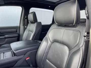 DODGE RAM 1500 Crew Cab Limited Night 5.7V8   GRAIL