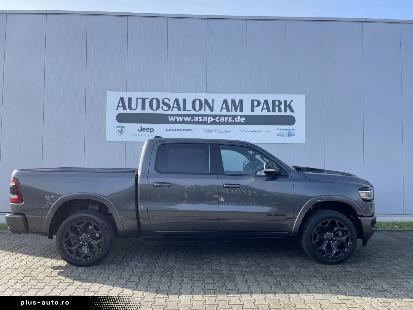 DODGE RAM 1500 Crew Cab Limited Night 5.7V8   GRAIL