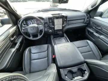 DODGE RAM 1500 Crew Cab Limited Night 5.7V8   GRAIL