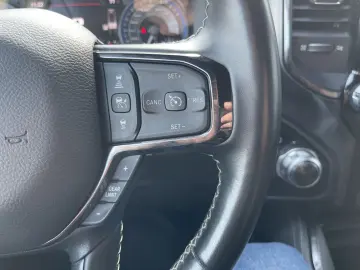 DODGE RAM 1500 Crew Cab Limited Night 5.7V8   GRAIL