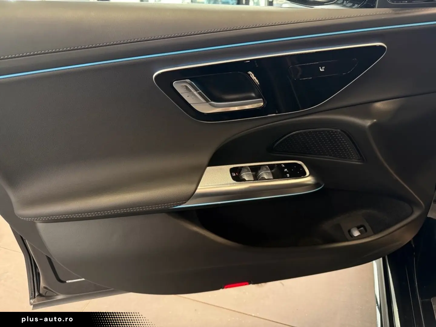 MERCEDES-BENZ E 200 AMG Night  LED AMBIENTE DISTRONI&hellip;