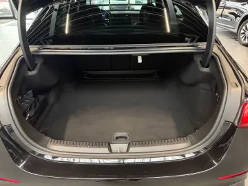 MERCEDES-BENZ E 200 AMG Night  LED AMBIENTE DISTRONI&hellip;