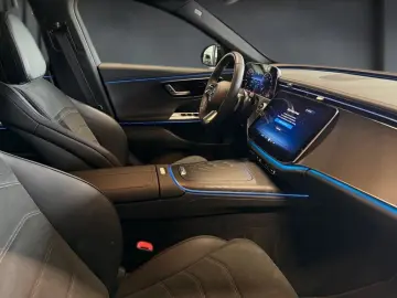 MERCEDES-BENZ E 200 AMG Night  LED AMBIENTE DISTRONI&hellip;