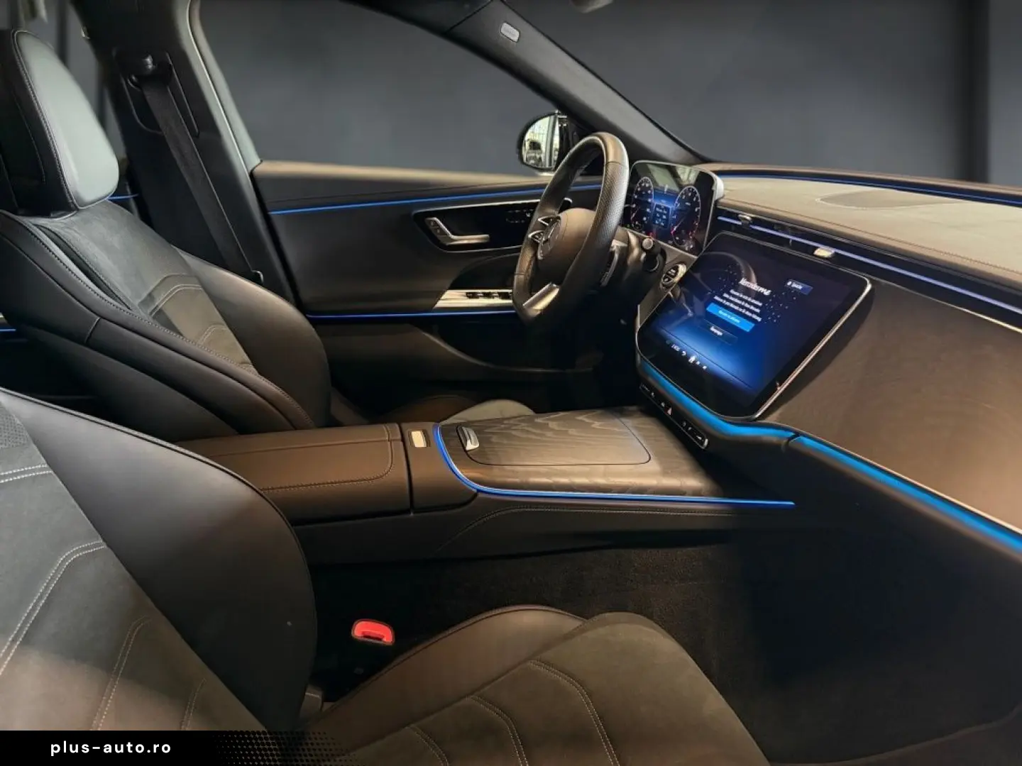 MERCEDES-BENZ E 200 AMG Night  LED AMBIENTE DISTRONI&hellip;